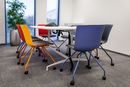 Jak kolory we wnętrzach biurowych wpływają na koncentrację pracowników?